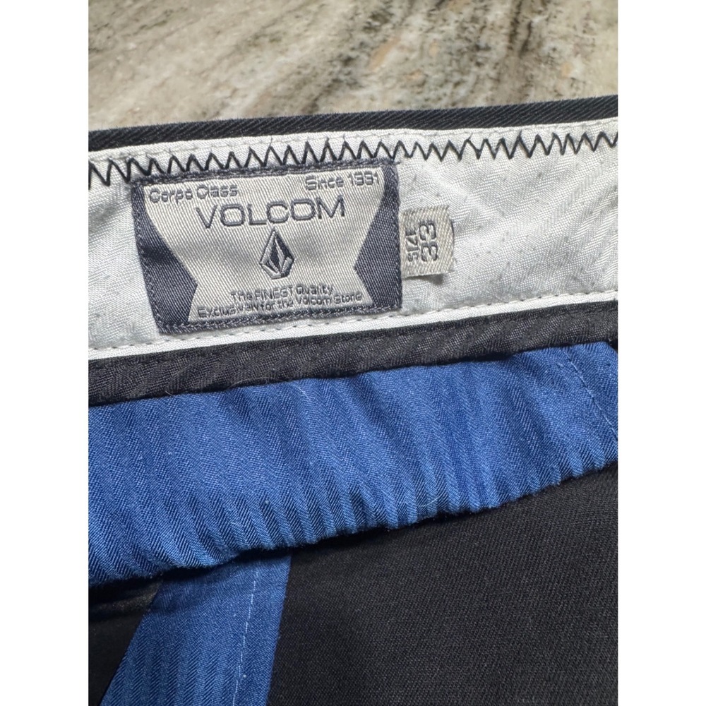 Volcom Shorts Mens 33 Black Chino Skate Flat Front Casual JEH01-0220-01 - Picture 8 of 13